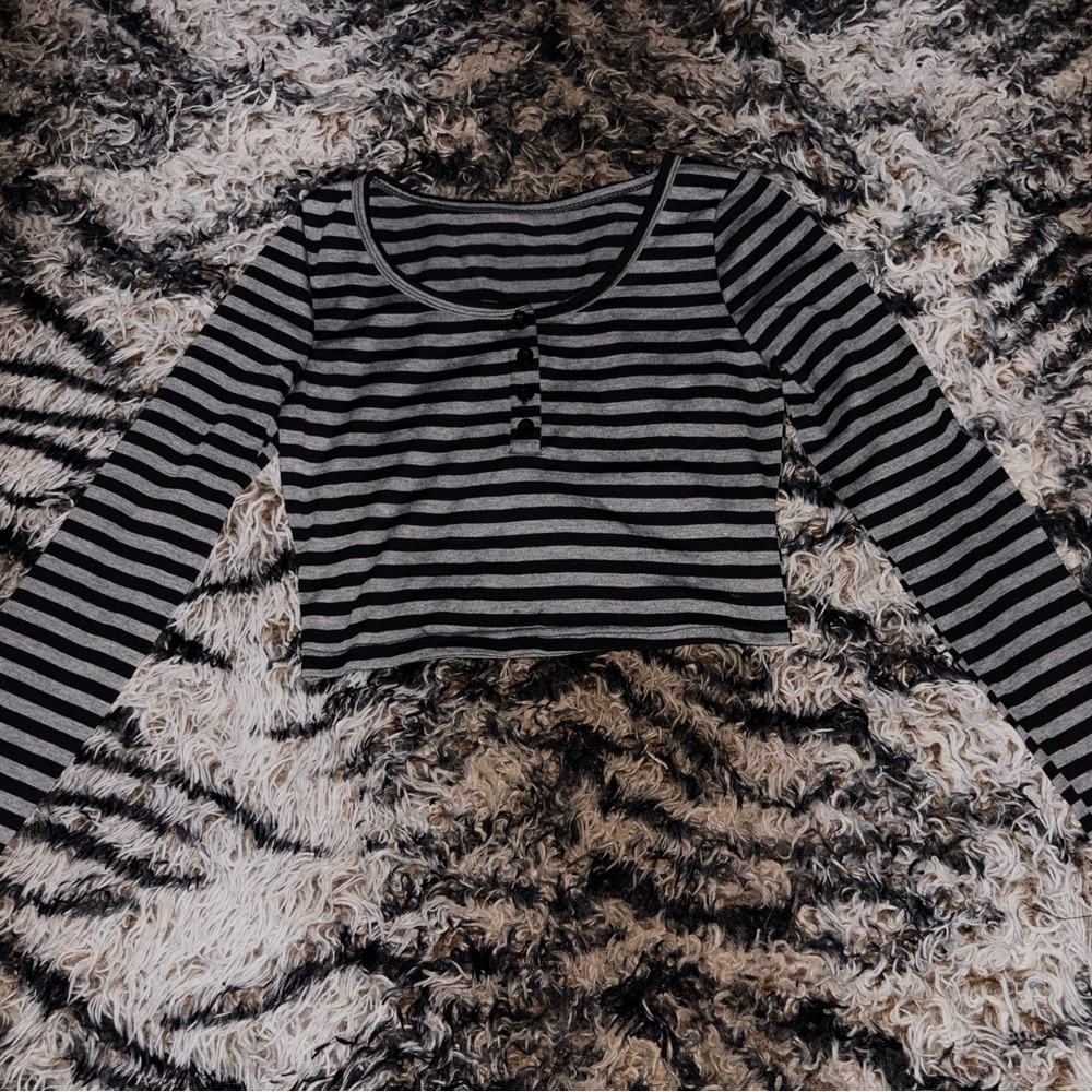 Striped Black and Gray Long Sleeve Crop Top